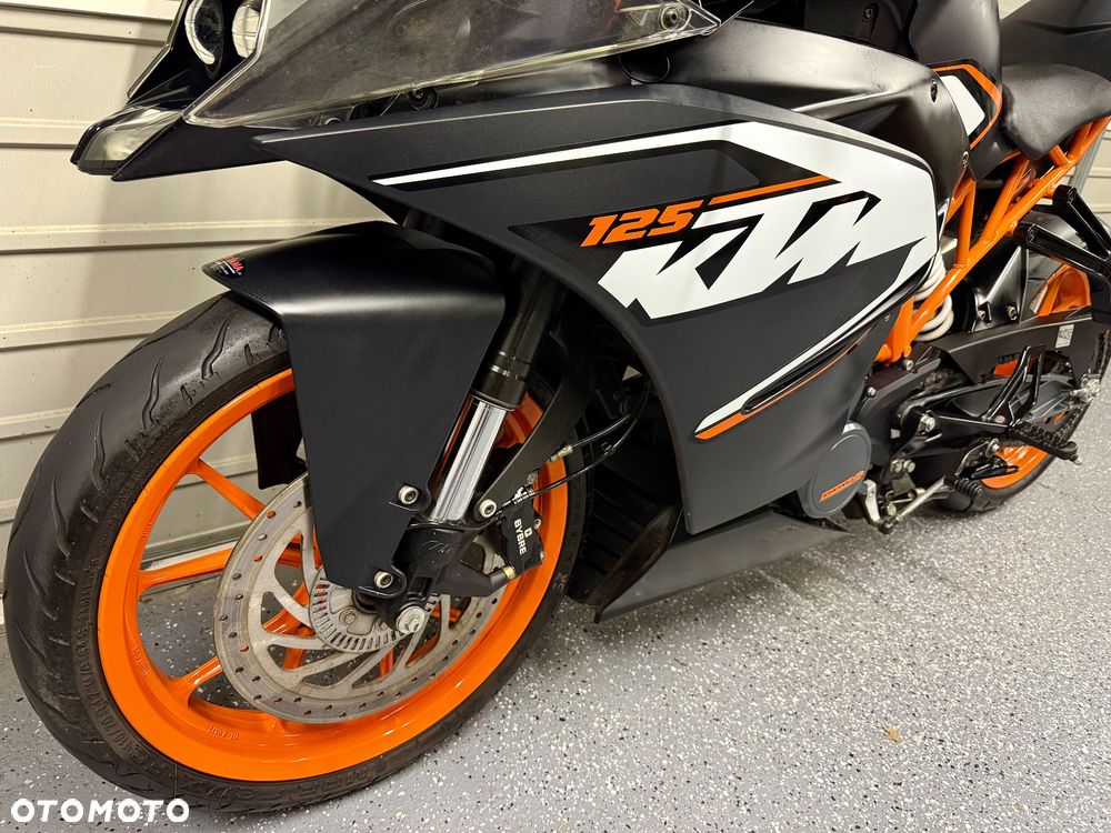 KTM RC 125 - 17