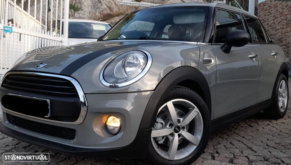 MINI 5 Portas One D Blackyard