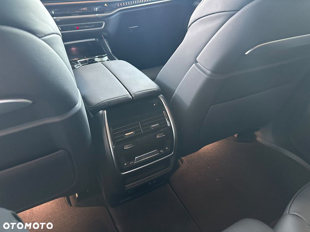 BMW X7 xDrive40d mHEV sport - 26
