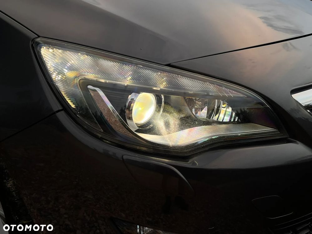 Opel Astra 2.0 CDTI DPF Cosmo - 38
