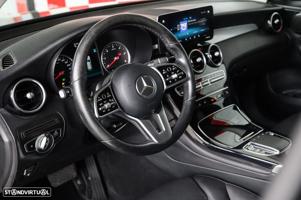 Mercedes-Benz GLC 300 - 21