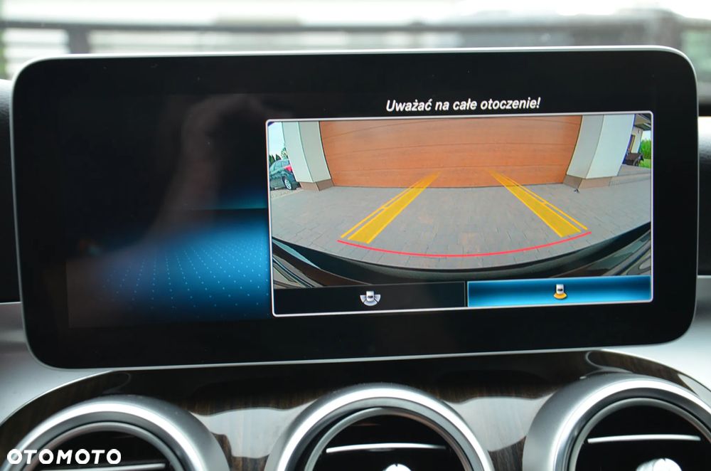 Mercedes-Benz Klasa C 300 4Matic 9G-TRONIC Exclusive - 35