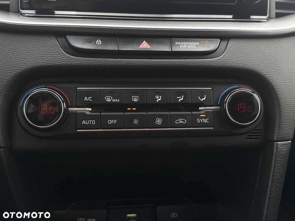 Kia Ceed - 27