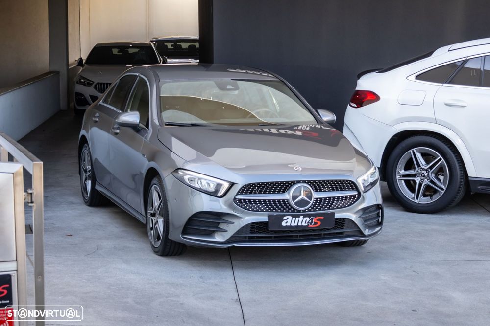 Mercedes-Benz A 250 e AMG Line - 2