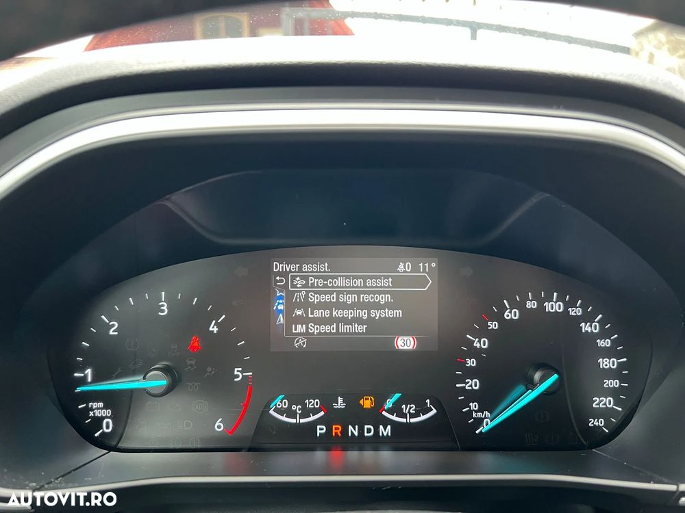 Ford Focus 2.0 EcoBlue Titanium Business - 31