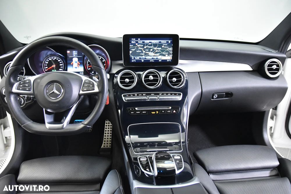 Mercedes-Benz C 400 4MATIC 9G-TRONIC AMG Line - 9
