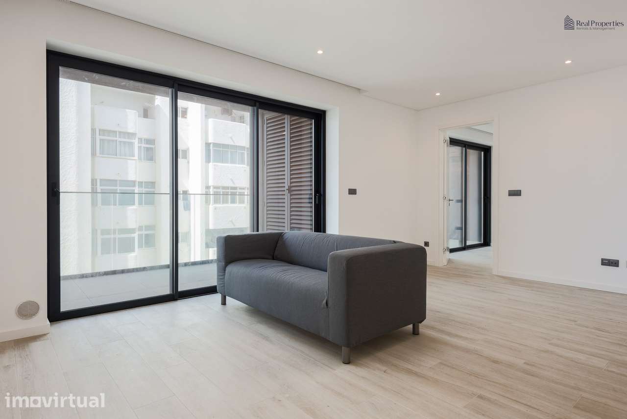 Apartamento T2 no prestigiado prédio Terraços Quarteira II, a 50m da P - Grande imagem: 3/30