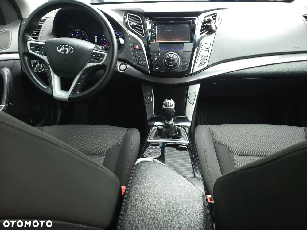 Hyundai i40 1.7 CRDi Comfort + - 5