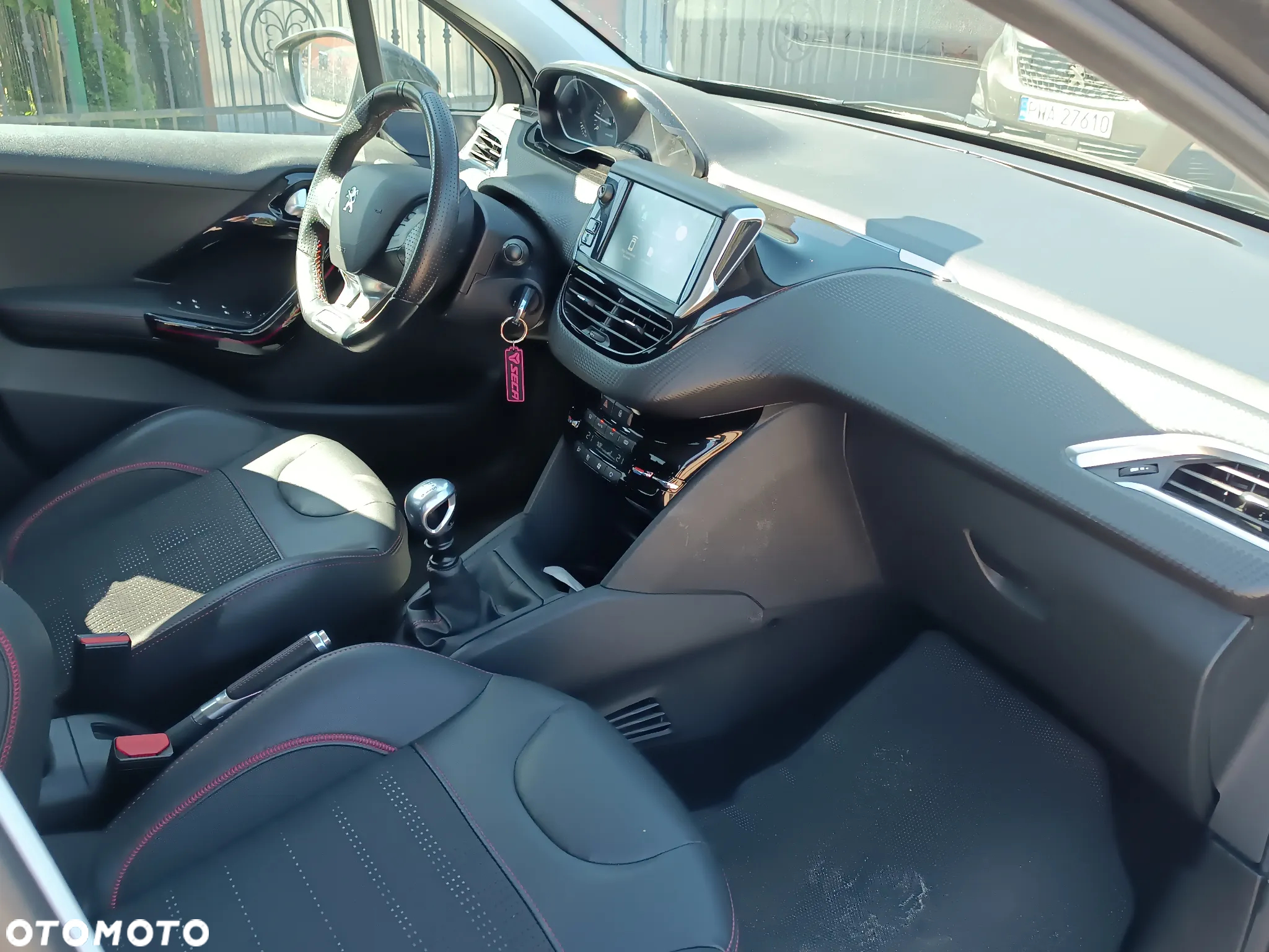 Peugeot 208 - 22