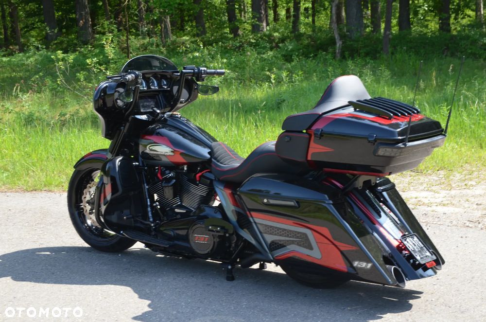 Harley-Davidson Touring Street Glide - 23