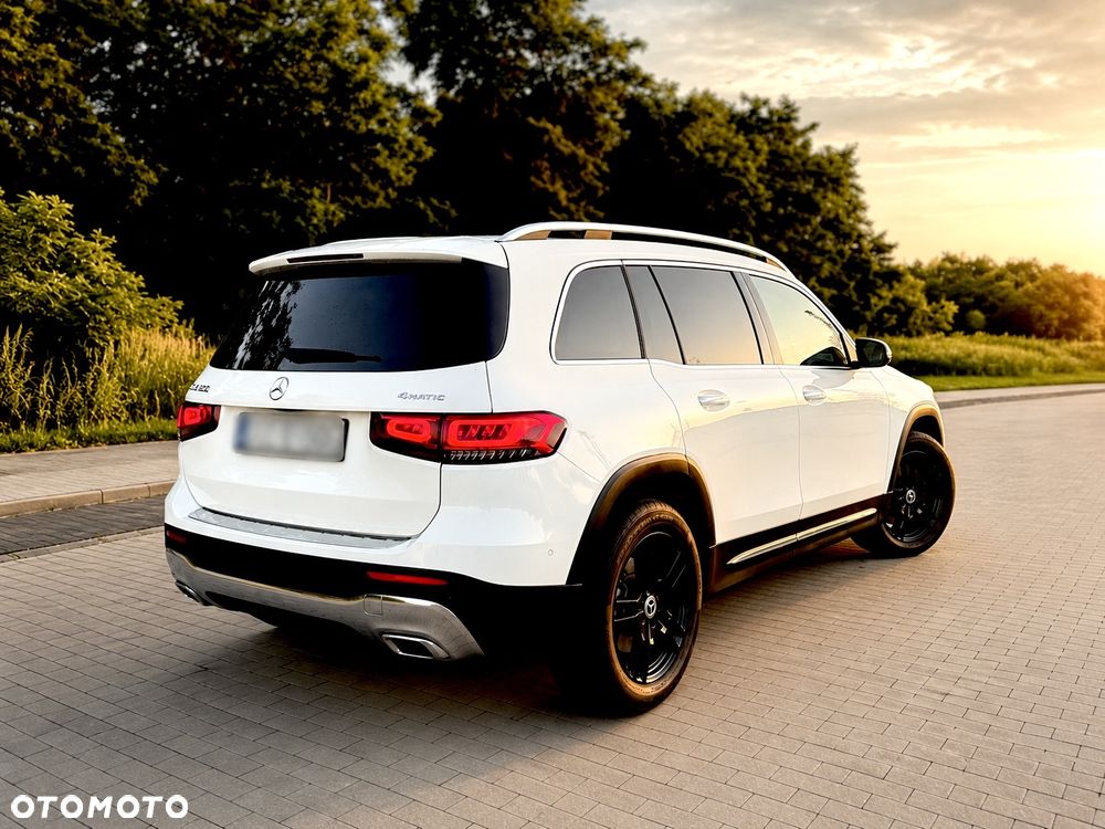 Mercedes-Benz GLB 250 4-Matic 8G-DCT - 10