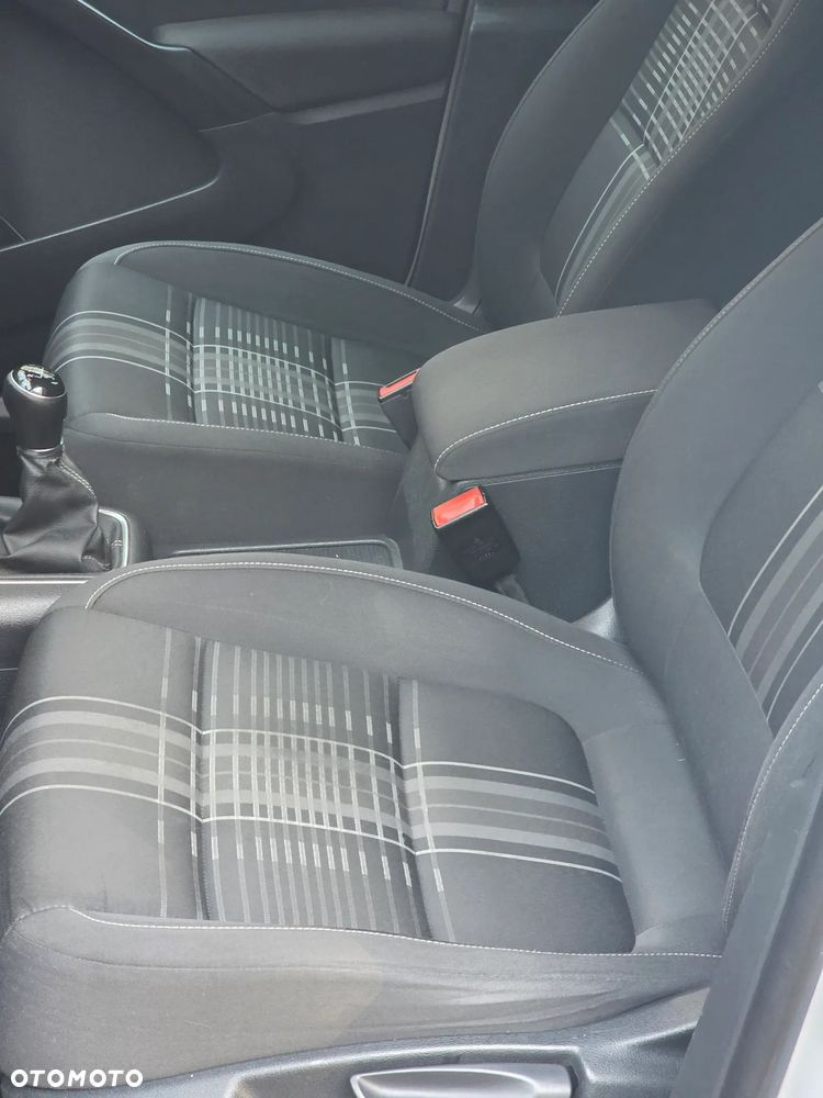 Volkswagen Tiguan 2.0 TDI DPF BlueMotion Technology Lounge Sport & Style - 25