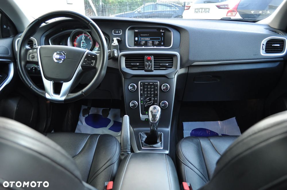 Volvo V40 D2 Momentum - 15