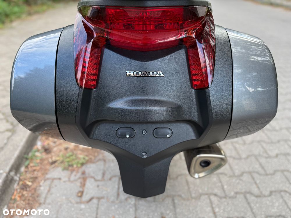 Honda Deauville - 20