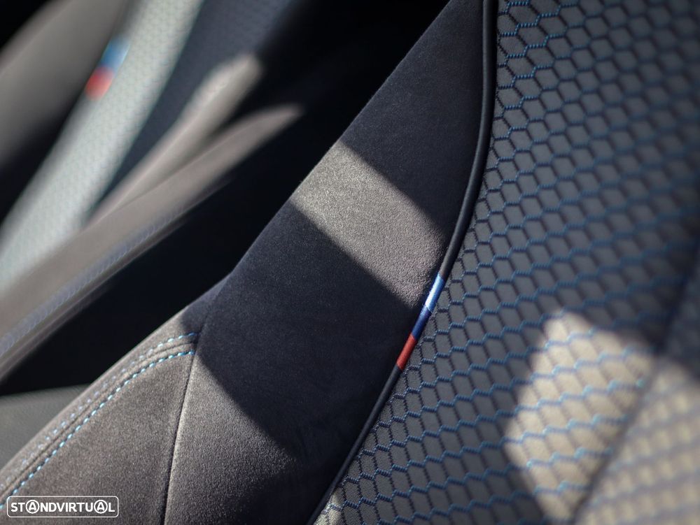 BMW 116 d Pack M - 32
