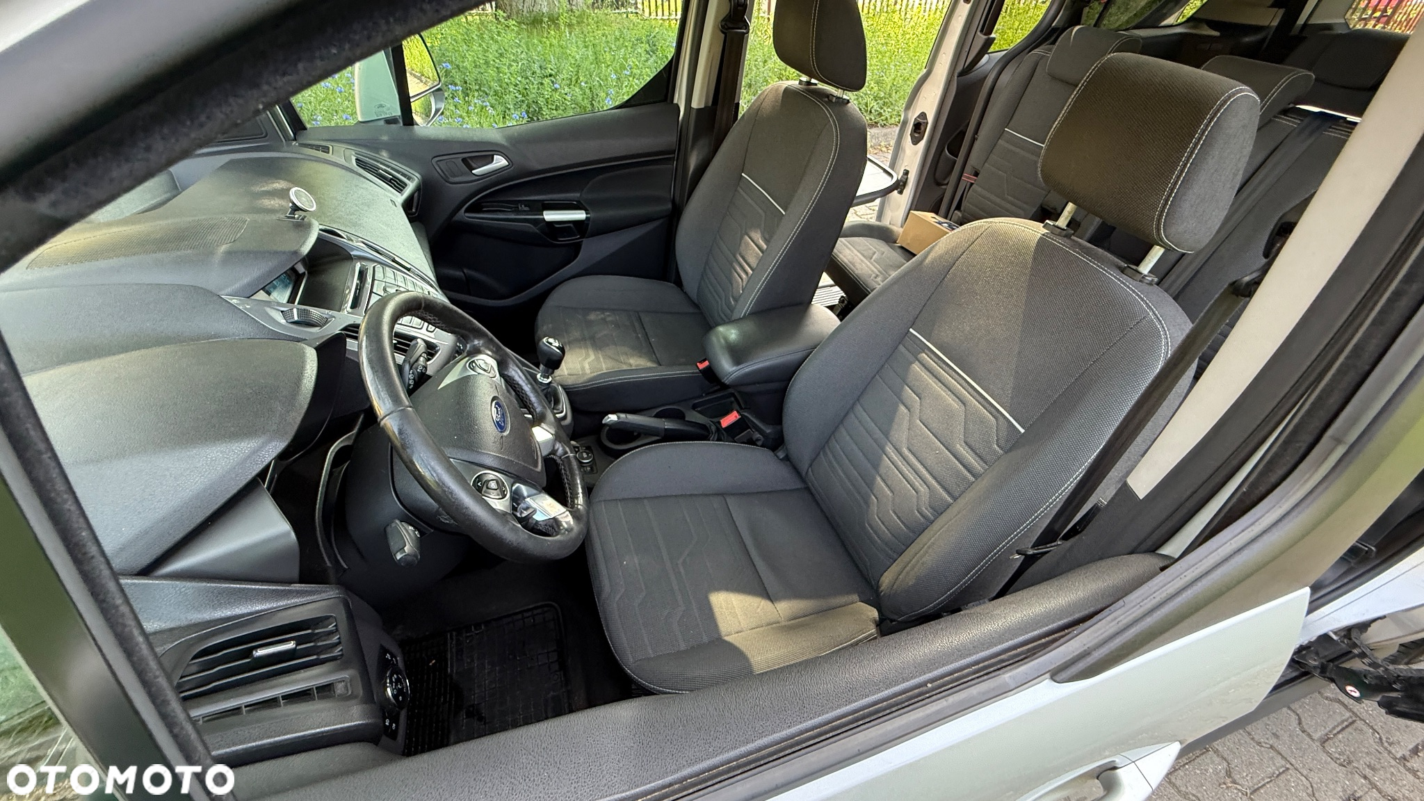 Ford Tourneo Connect 1.5 TDCi Titanium - 13