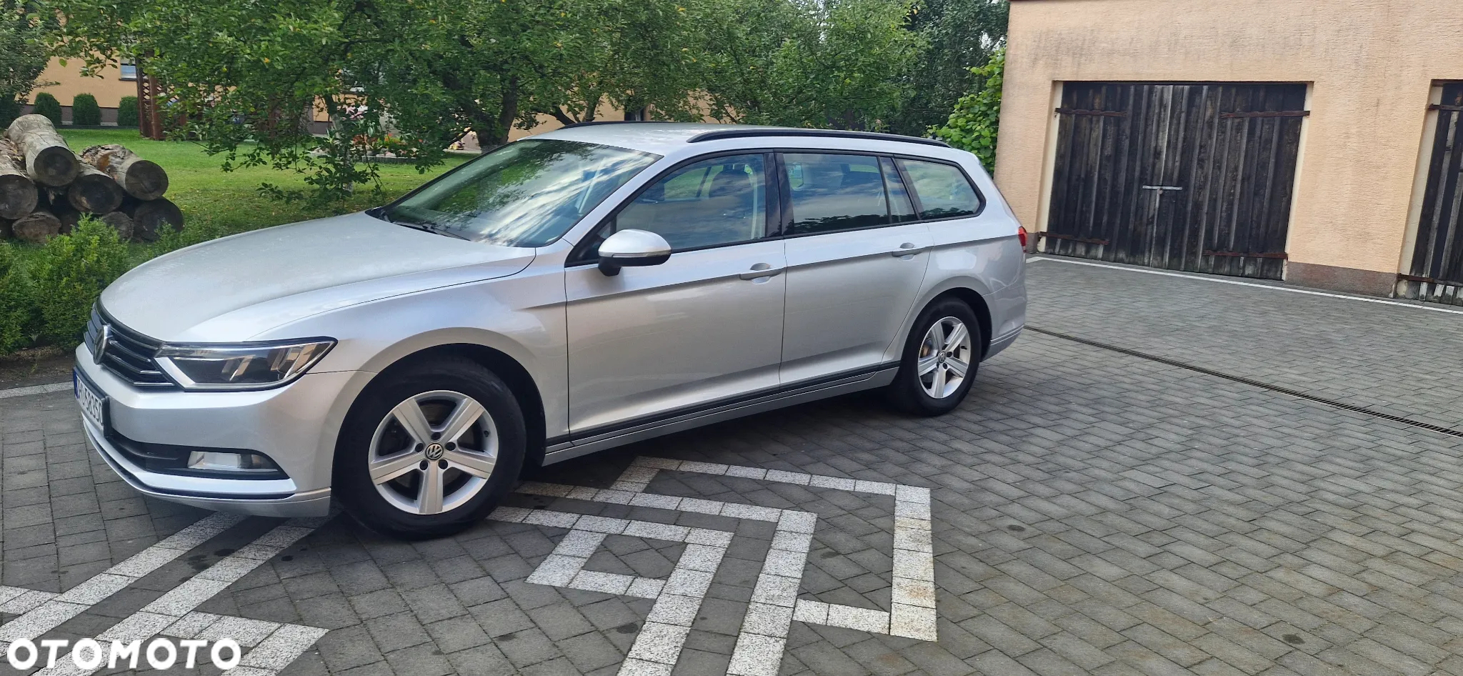 Volkswagen Passat 2.0 TDI BMT Trendline - 11