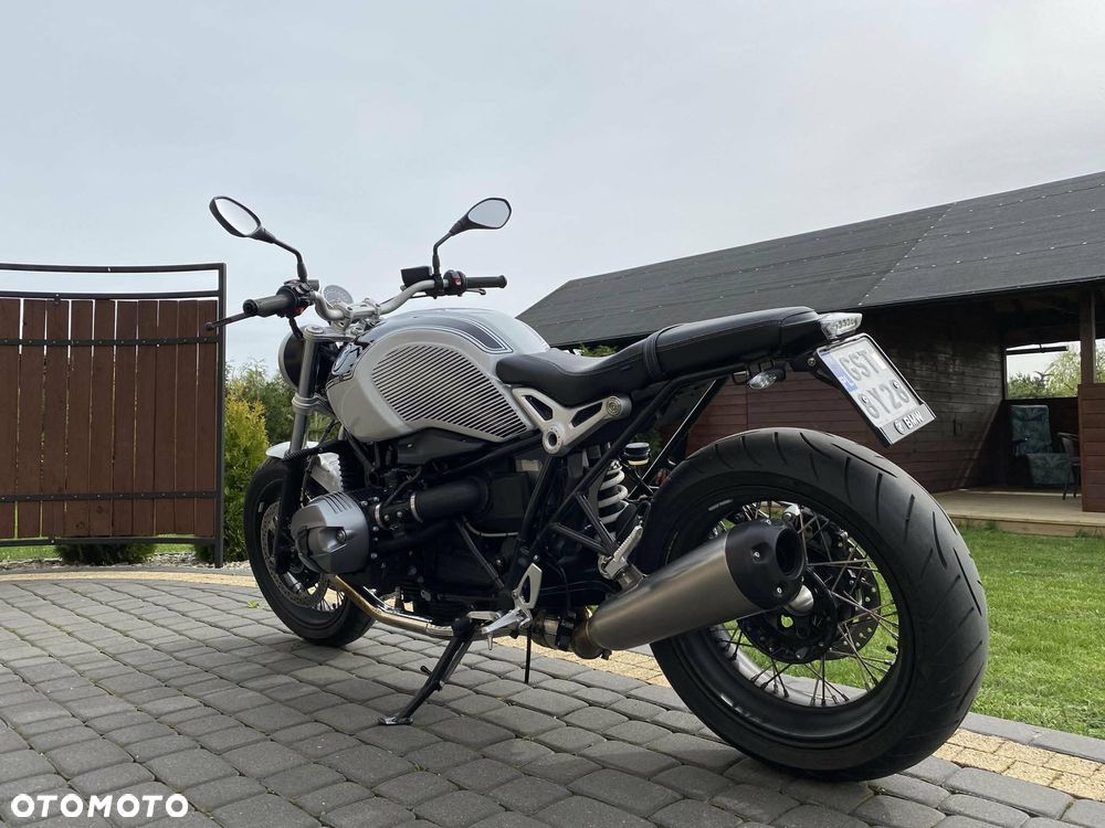 BMW R - 8