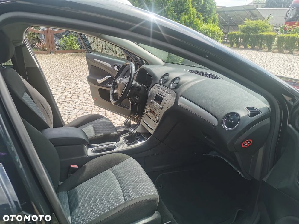 Ford Mondeo 2.0 TDCi Titanium - 9