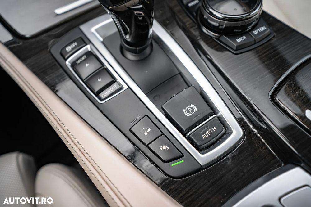 BMW Seria 5 530d xDrive - 16