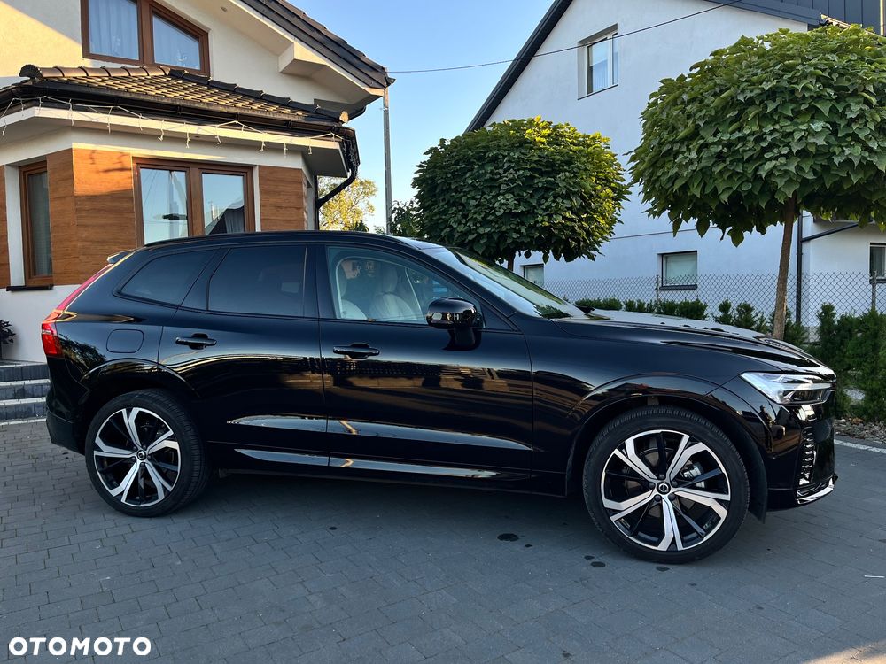 Volvo XC 60 B5 B AWD Ultimate Dark - 3