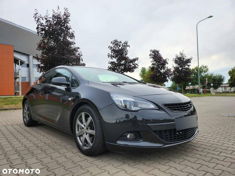 Opel Astra GTC 1.4 Turbo - 2