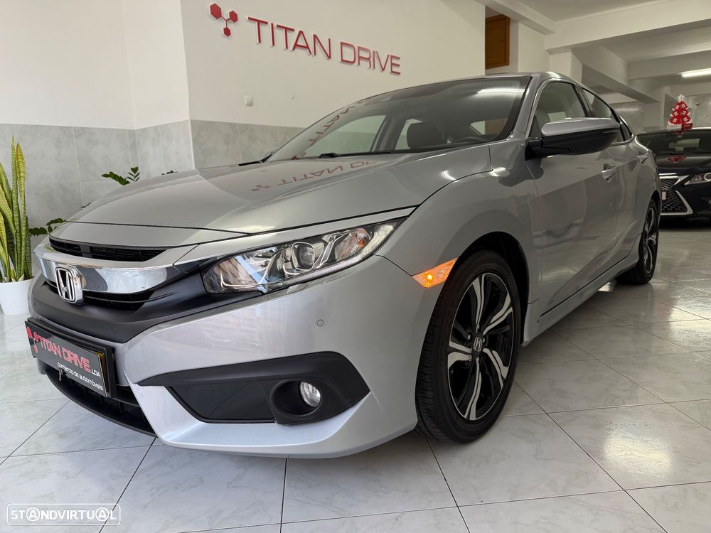 Honda Civic 1.5 i-VTEC Elegance Navi CVT - 9
