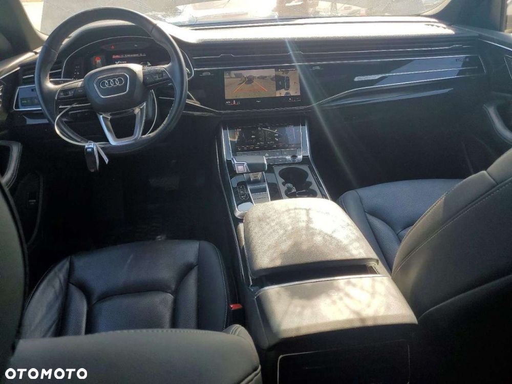 Audi Q8 - 9