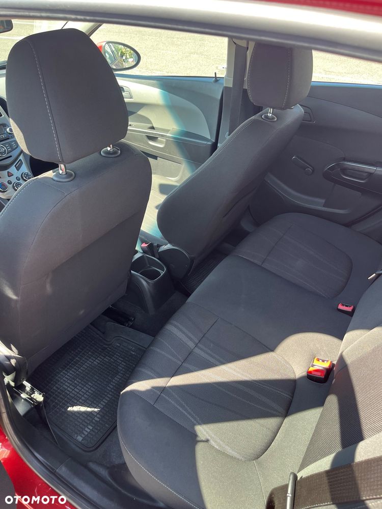 Chevrolet Aveo 1.2 LT - 12