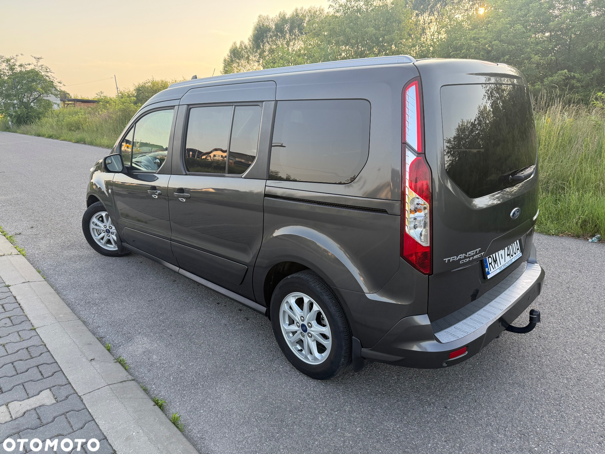 Ford Tourneo Connect Grand - 13