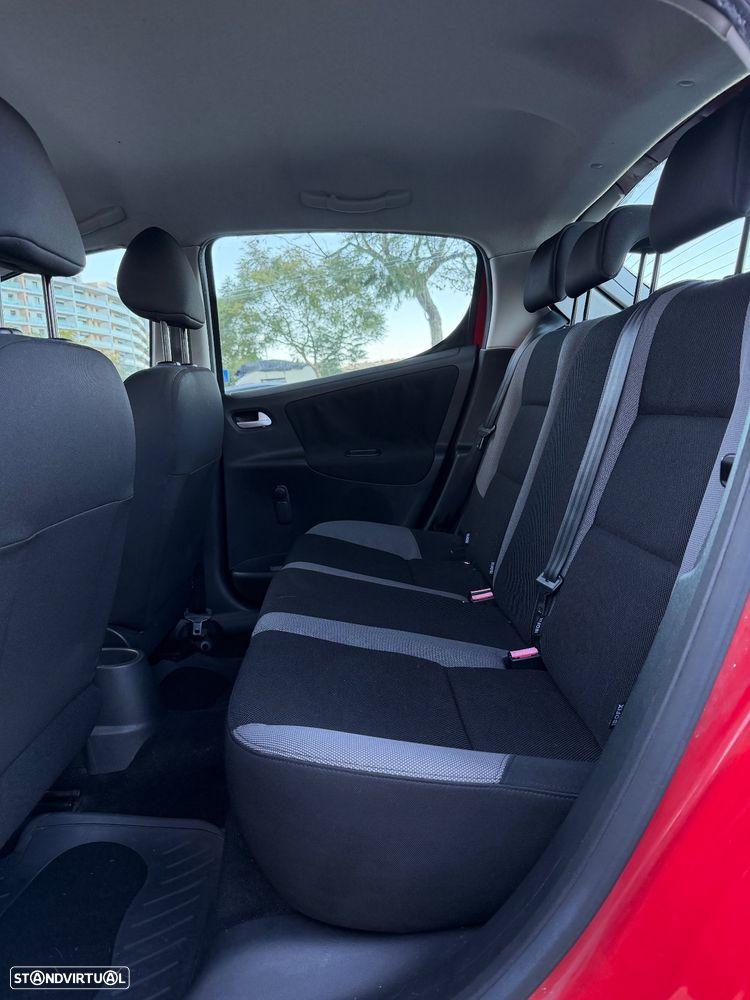 Peugeot 207 1.4 16V Trendy - 5