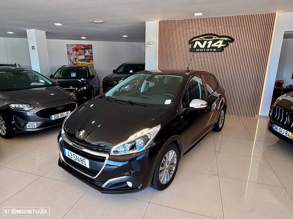 Peugeot 208 1.2 PureTech Style - 1