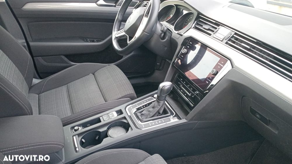 Volkswagen Passat Variant 2.0 TDI SCR DSG Business - 1