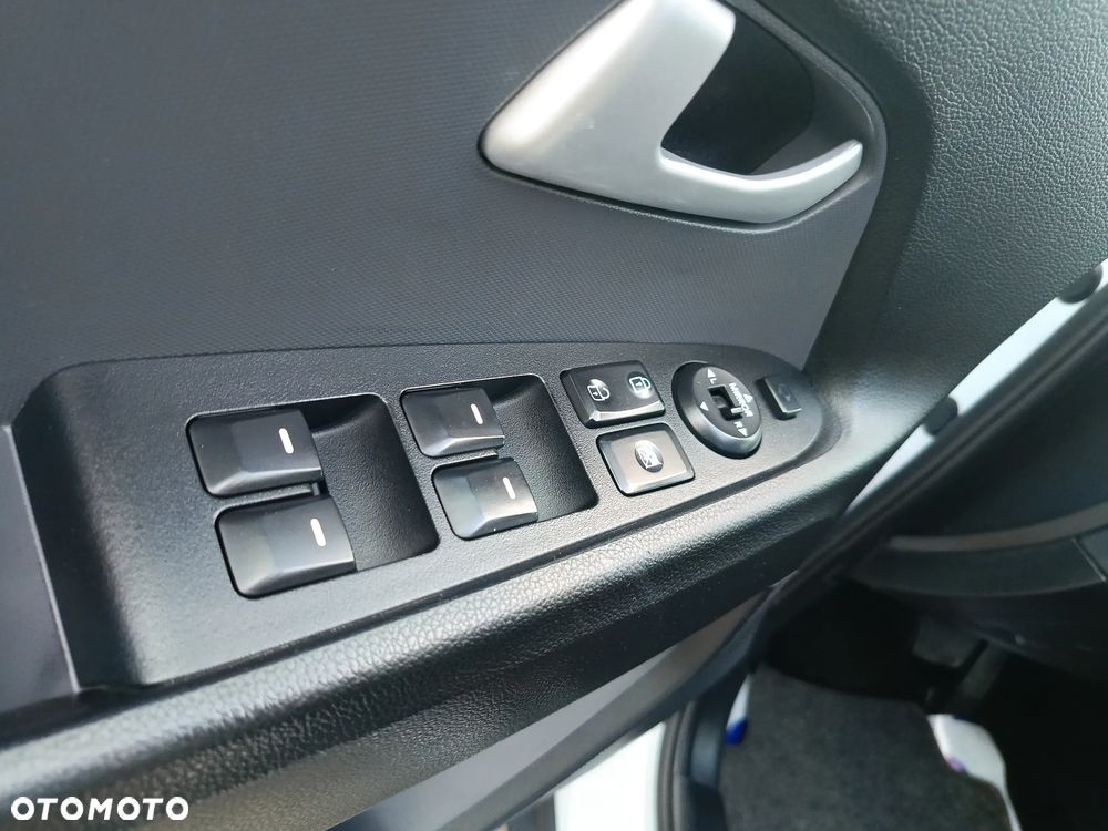 Kia Sportage 2.0 CRDI S - 19