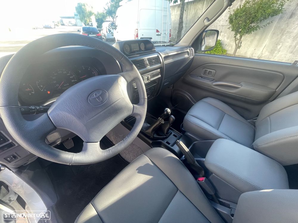 Toyota Land Cruiser Prado - 21