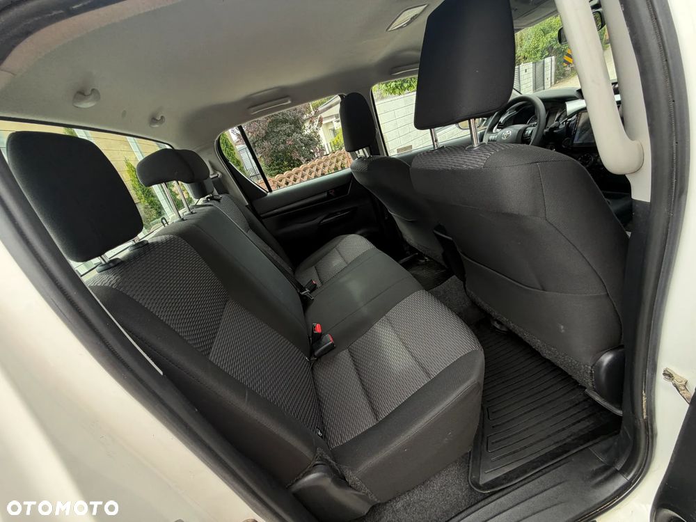 Toyota Hilux 2.4 D-4D Double Cab DLX 4x4 - 35