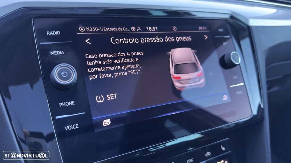 VW Passat Variant 2.0 TDI Business DSG - 23