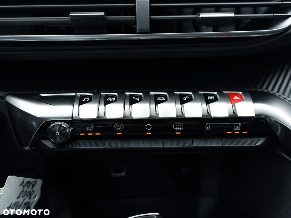 Peugeot 3008 1.6 BlueHDi Active S&S EAT6 - 21