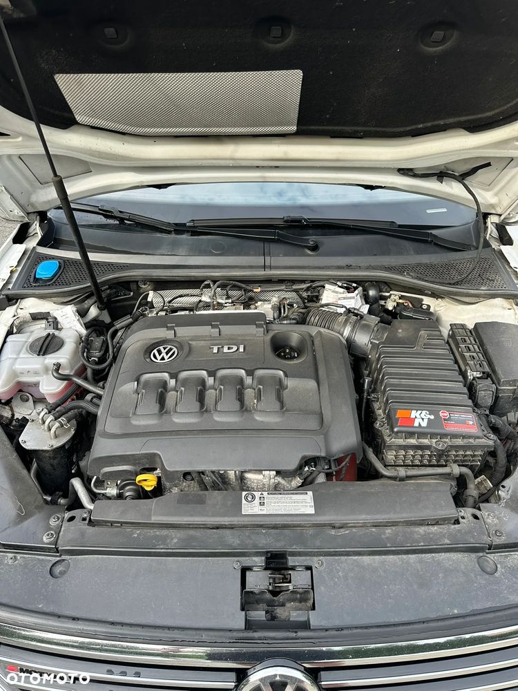 Volkswagen Passat - 17