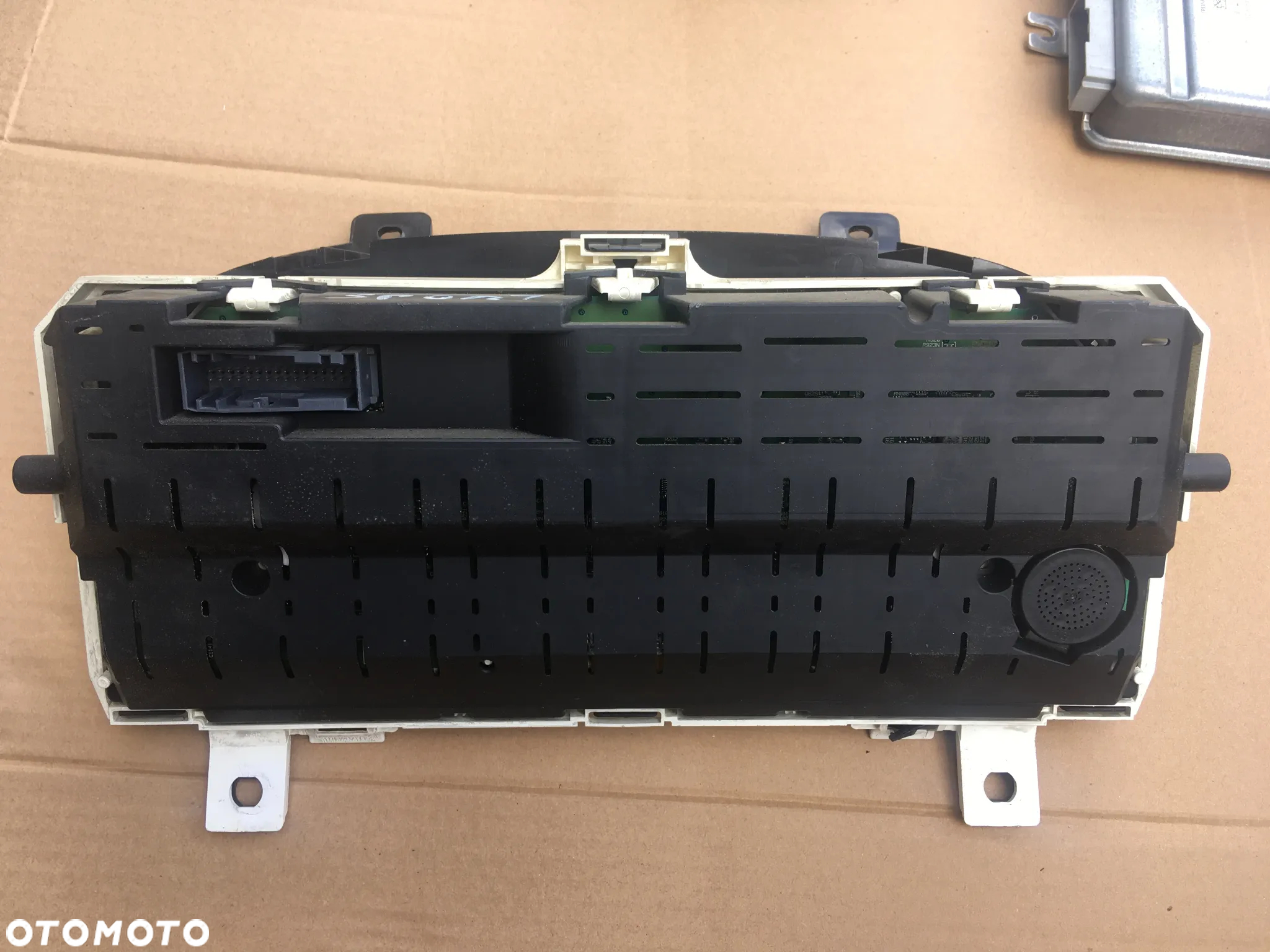 Licznik CH22-10849 EUROPA Range Rover Sport Facelift 3.0 D 2009-13 - 2