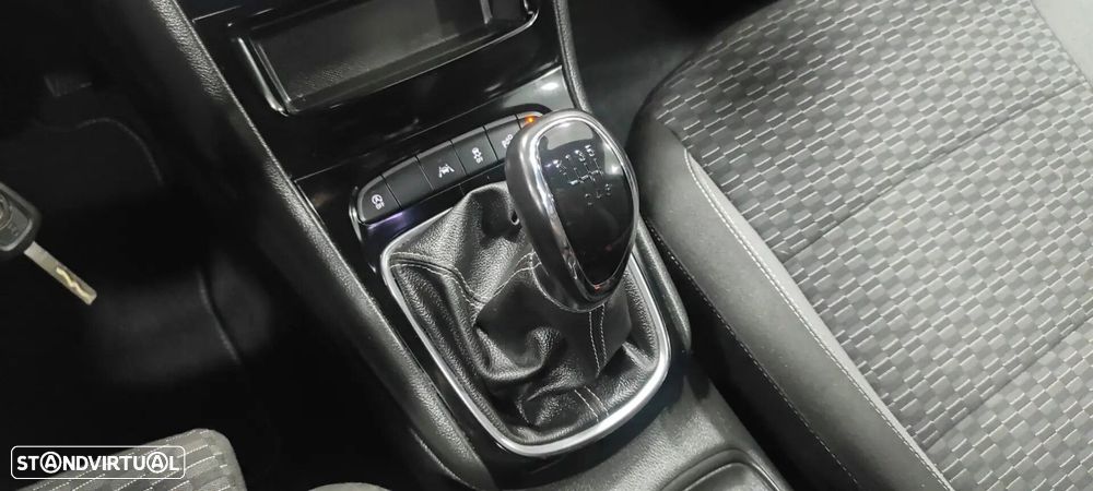 Opel Astra 1.2 Turbo - 29