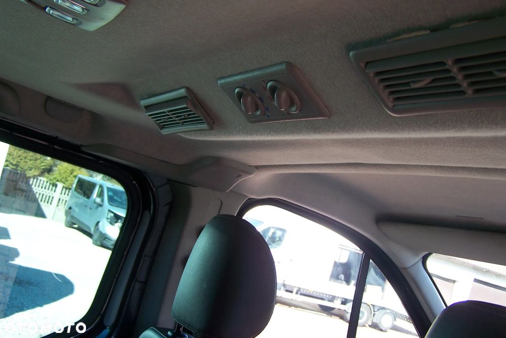 Renault Trafic 2.0 dCi Escapade - 11