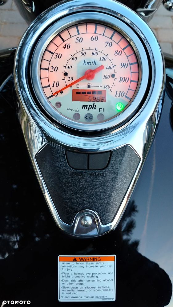 Suzuki VL 800 Volusia - Boulevard C50 - 16