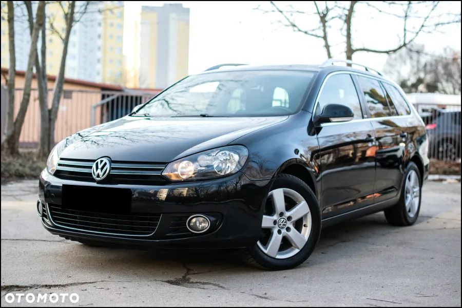 Volkswagen Golf - 1