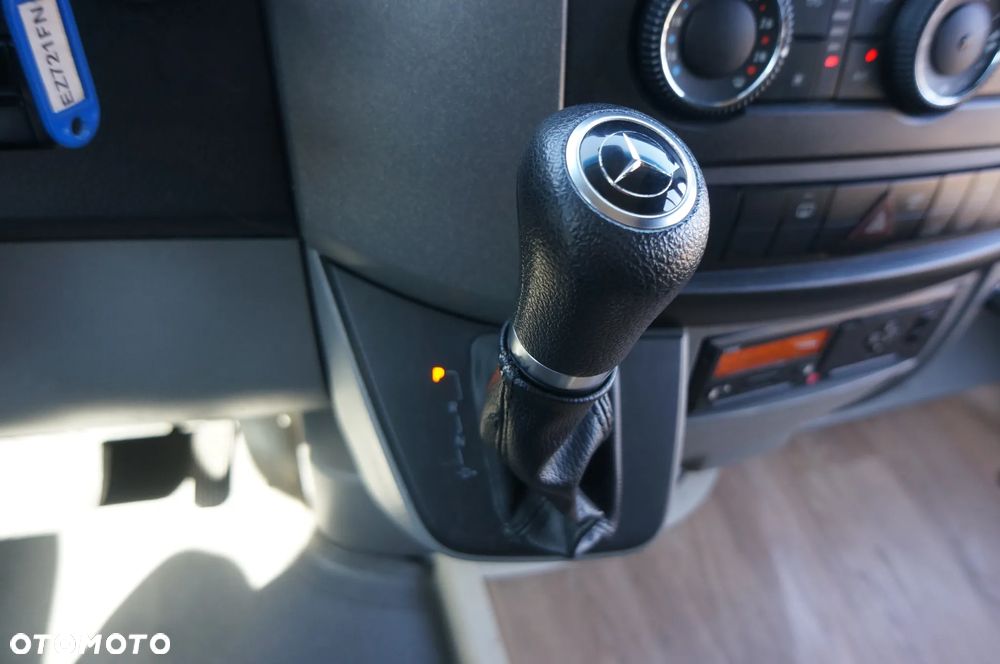 Mercedes-Benz SPRINTER - 25