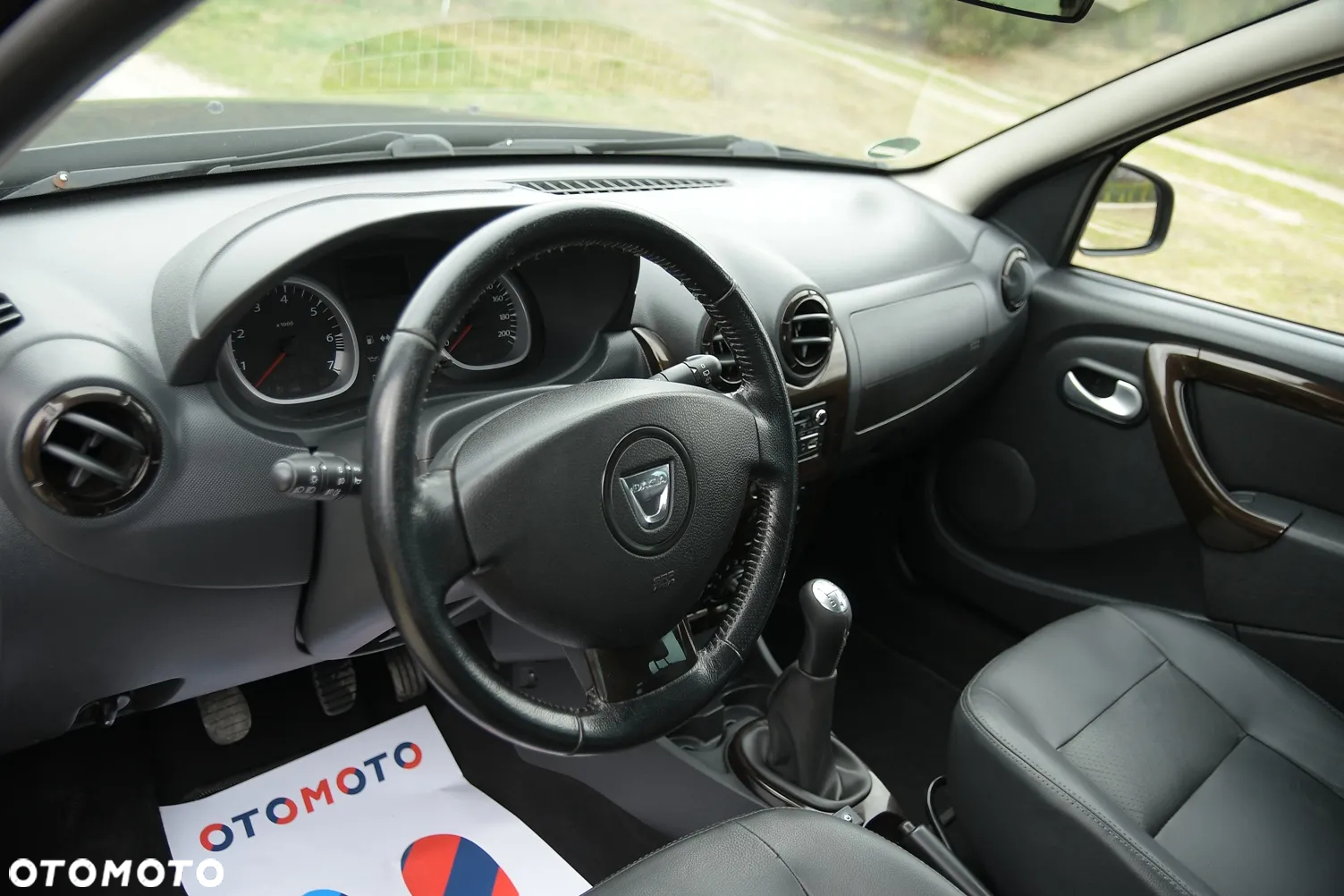 Dacia Duster 1.6 - 24