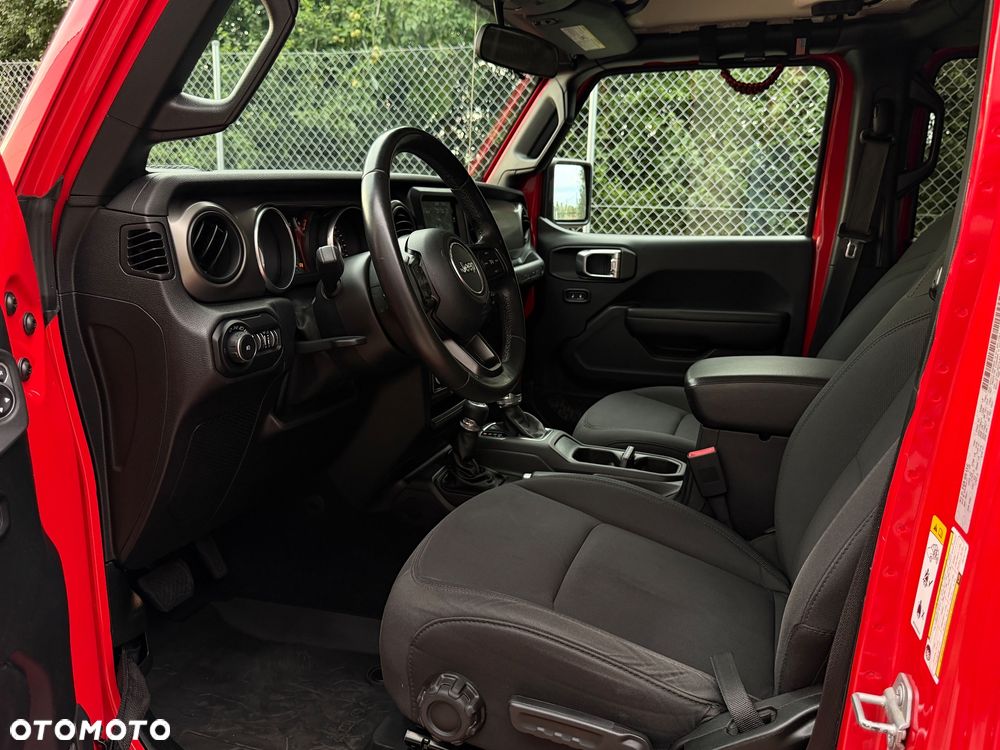 Jeep Wrangler - 26