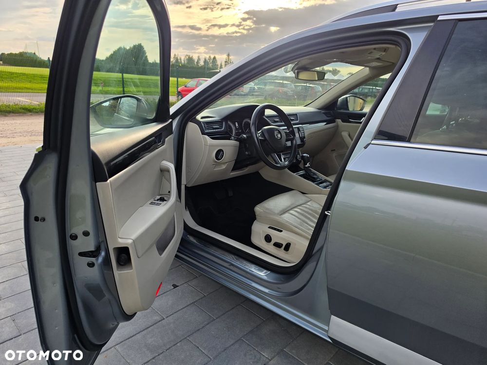 Skoda Superb 2.0 TDI L&K DSG - 11