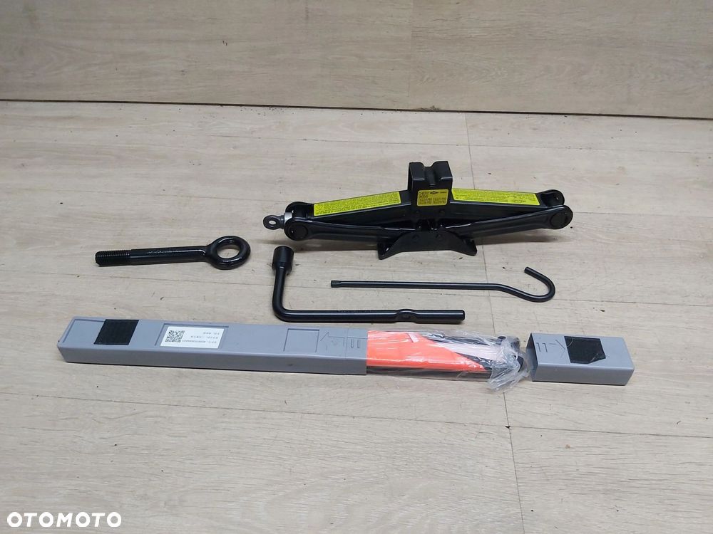 OMODA 5 E5 C5 lewarek podnośnik klucz trójkąt Tiggo 5 Tiggo 6 8 9 Chery - 1