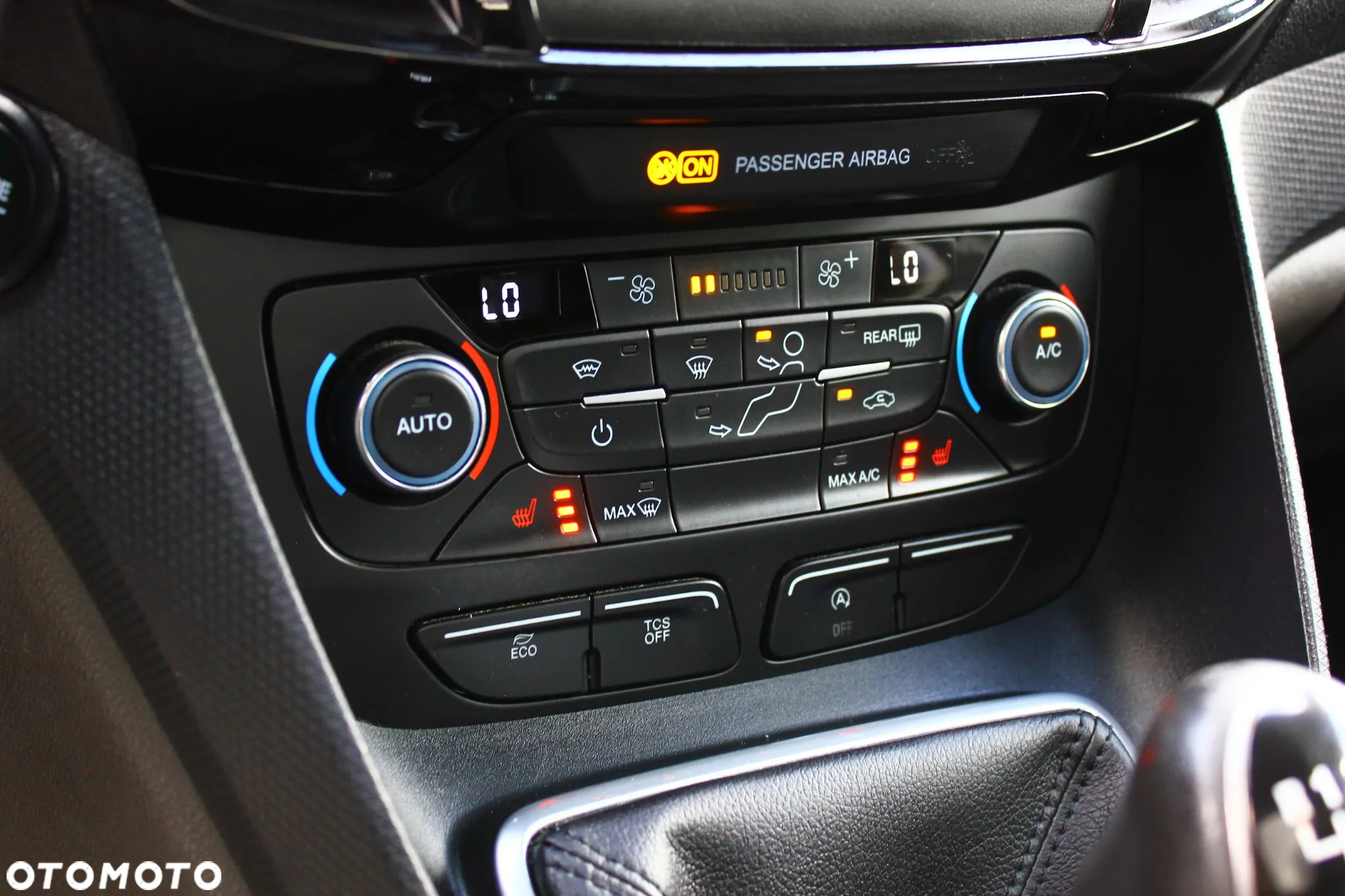 Ford Tourneo Connect 1.5 EcoBlue Titanium - 30